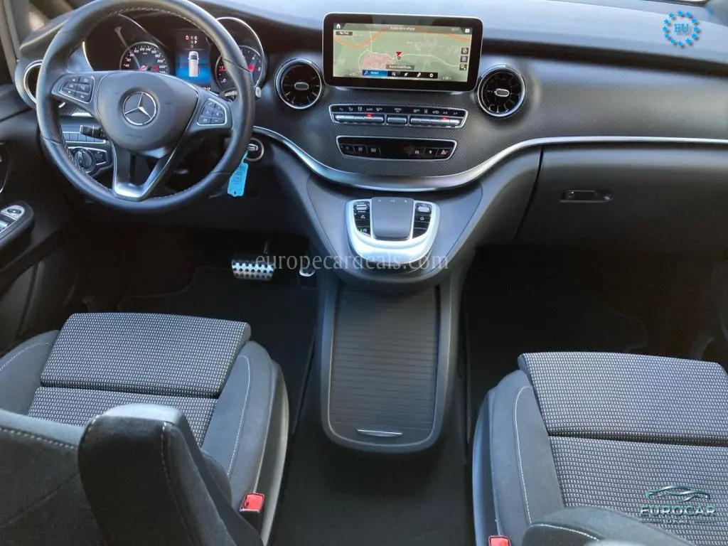 Mercedes-Benz V 220