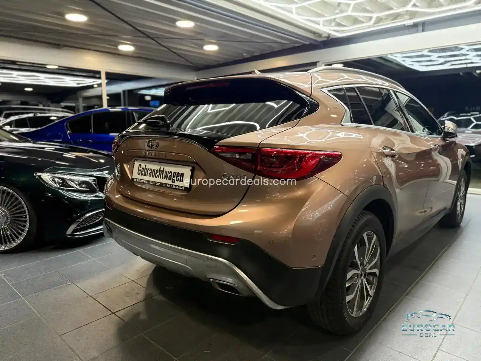 Infiniti QX30