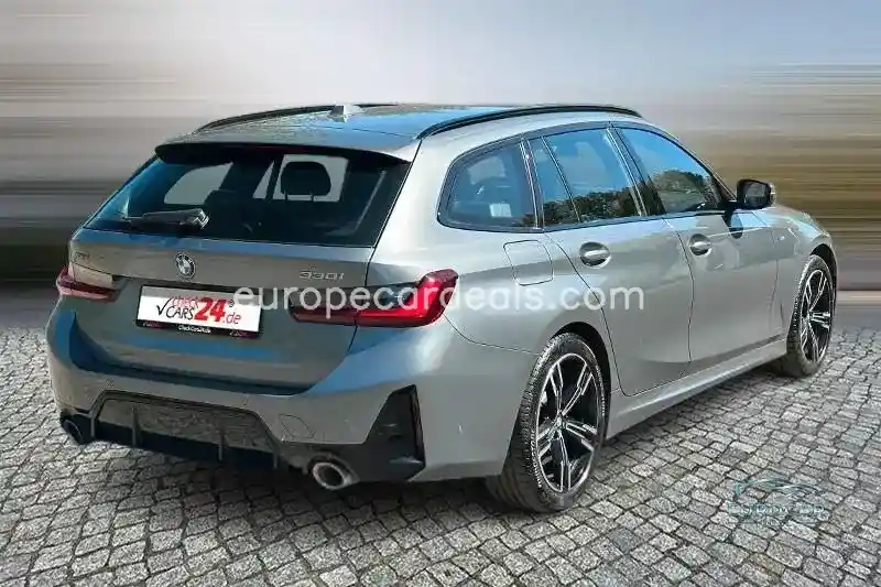 BMW 330