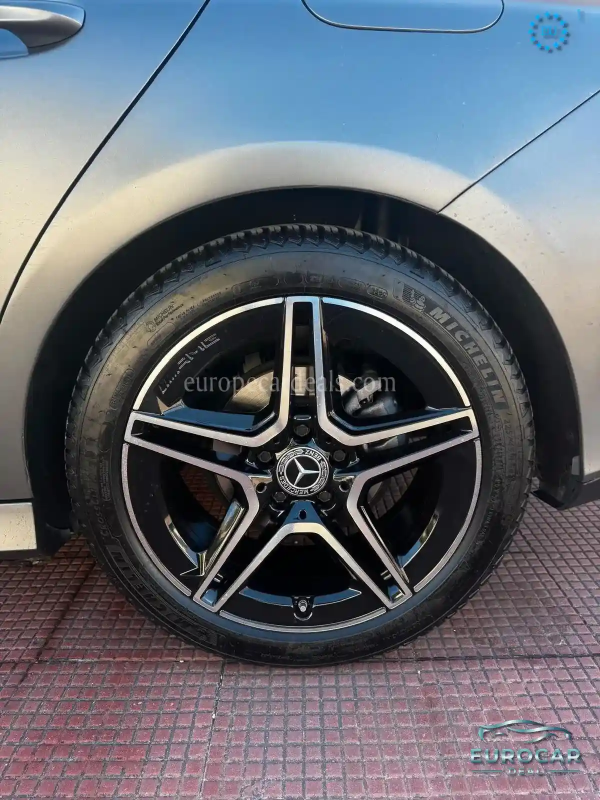 Mercedes-Benz CLA 180