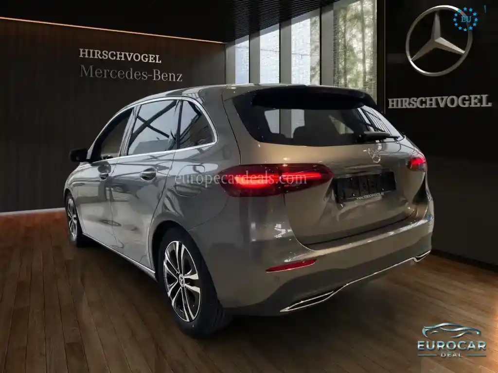 Mercedes-Benz B 180