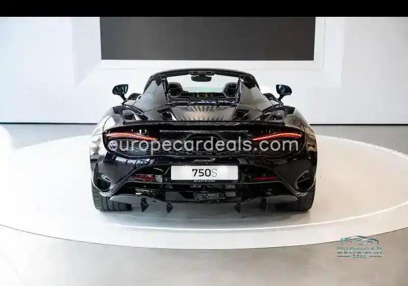 McLaren 750S