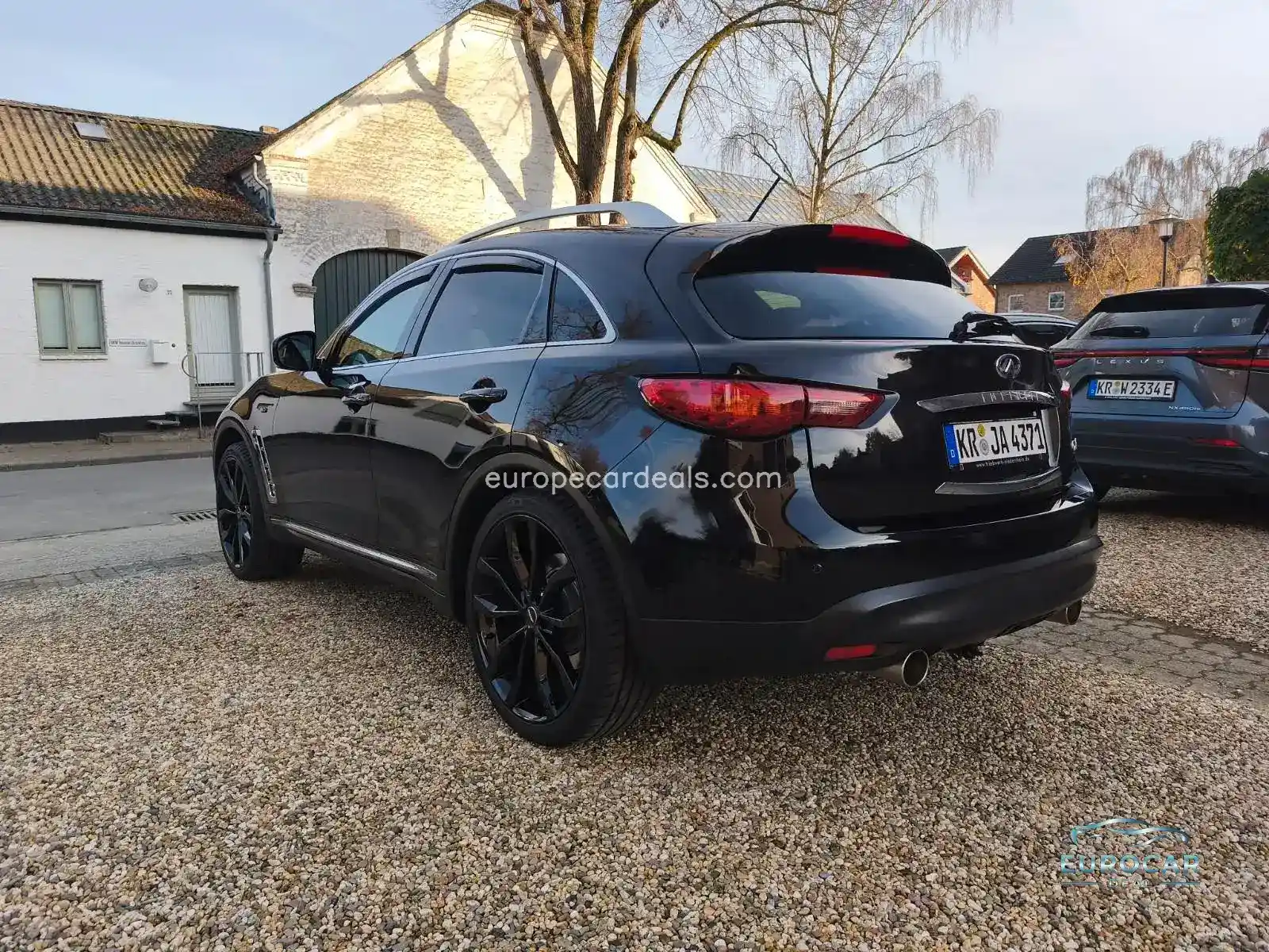 Infiniti QX70
