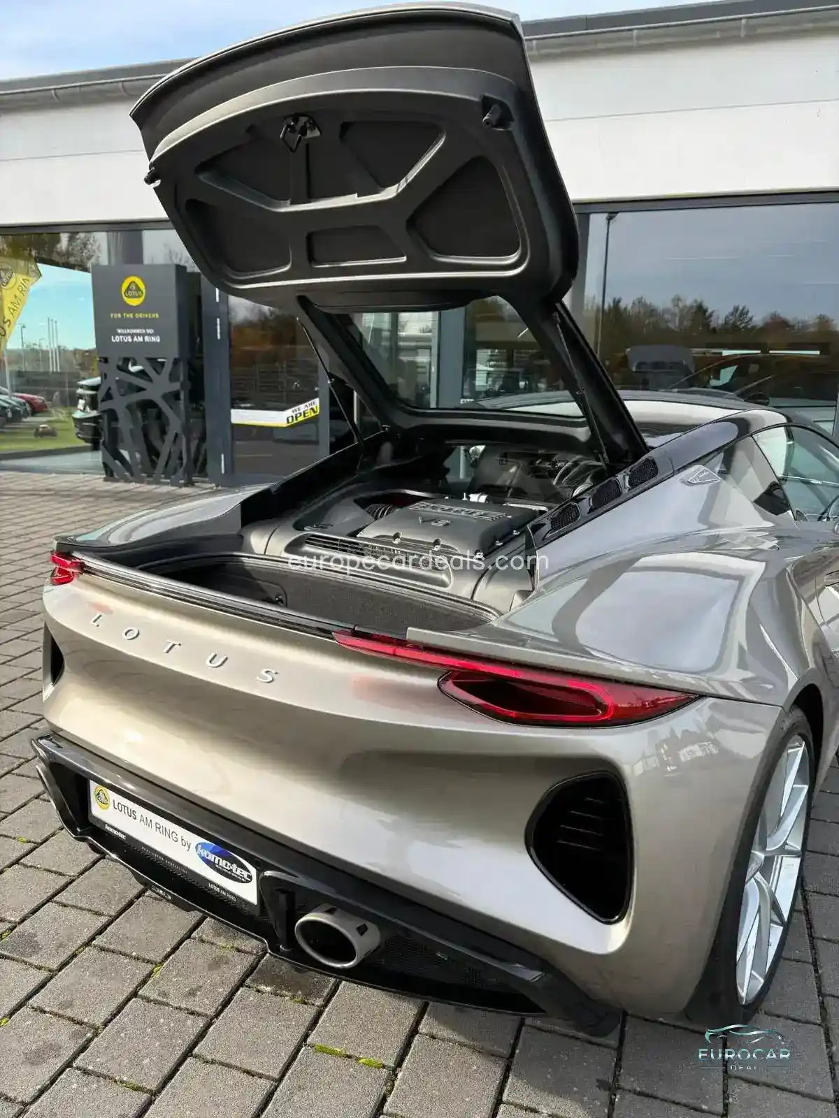 Lotus Emira