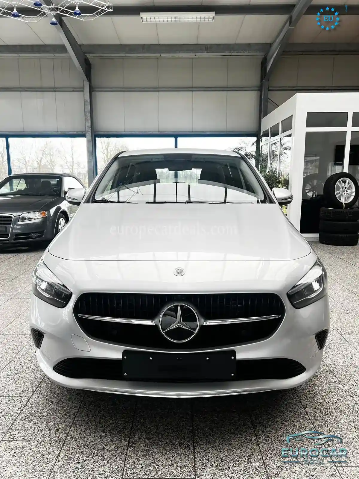 Mercedes-Benz B 180