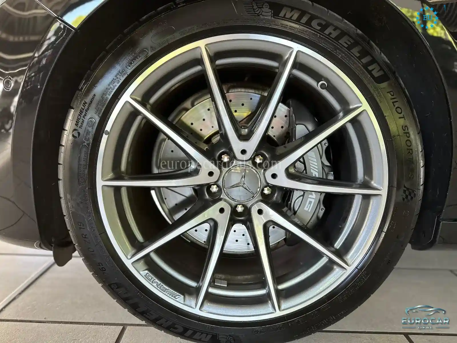 Mercedes-Benz E 63 AMG