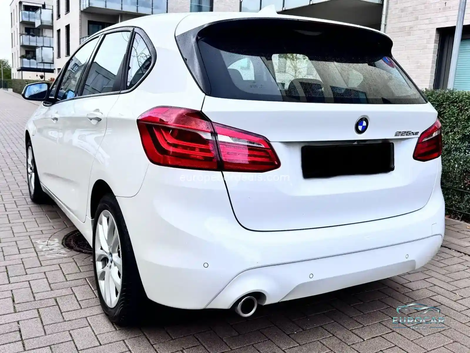 BMW 225