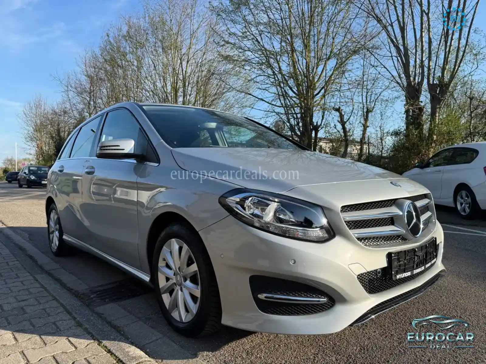 Mercedes-Benz B 180