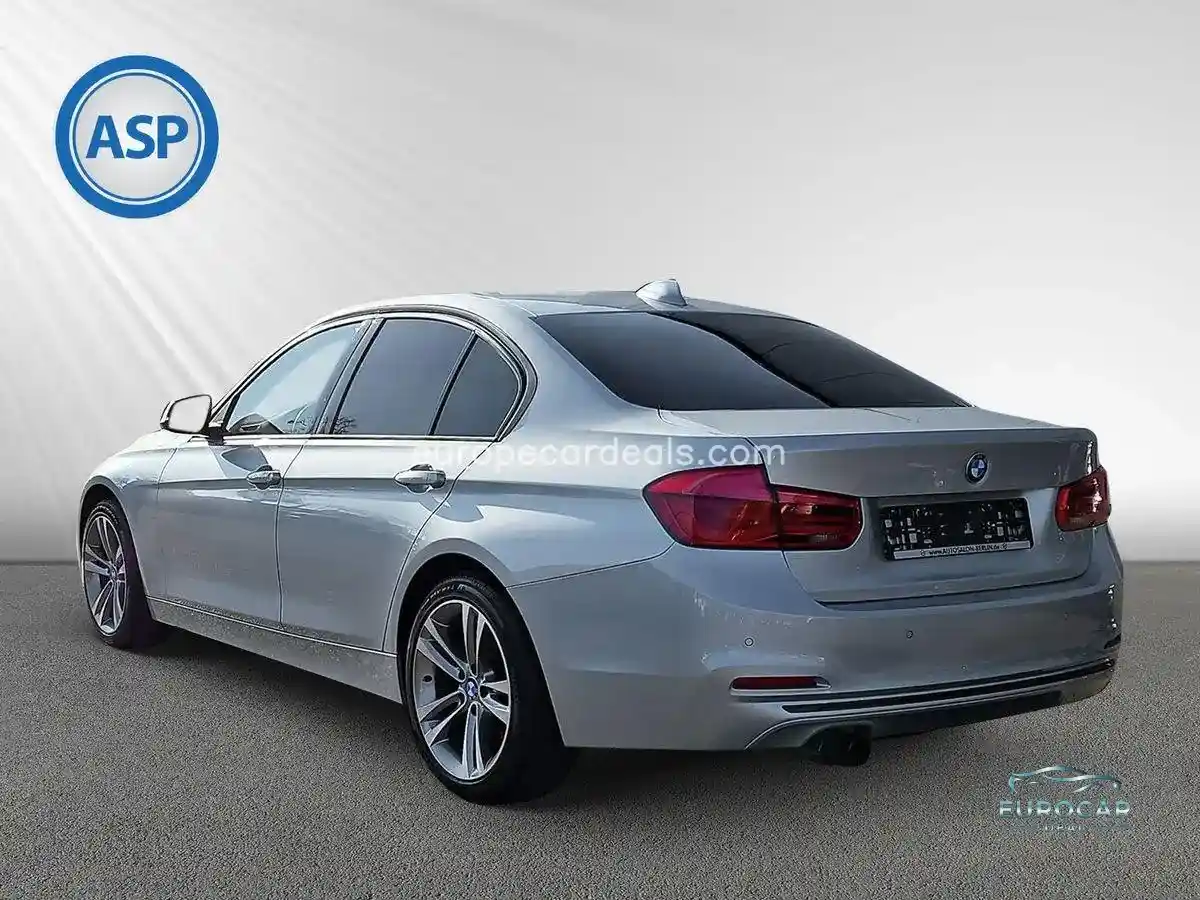 BMW 330