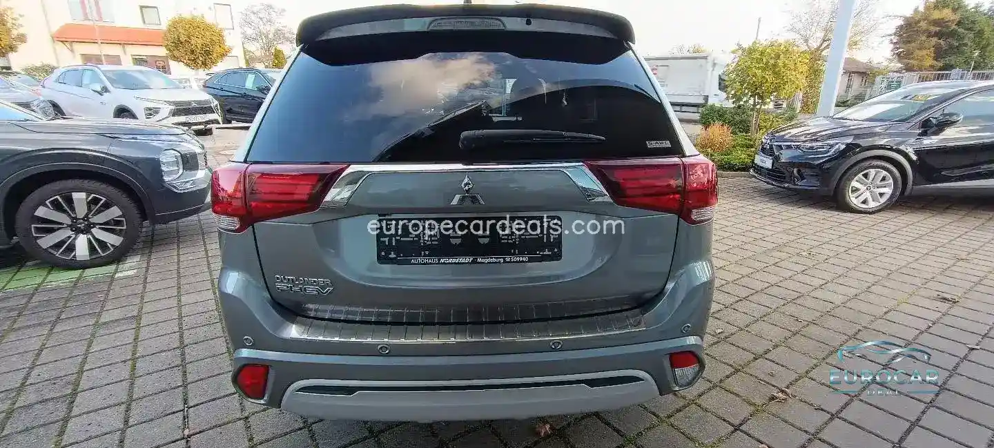 Mitsubishi Plug-in Hybrid Outlander