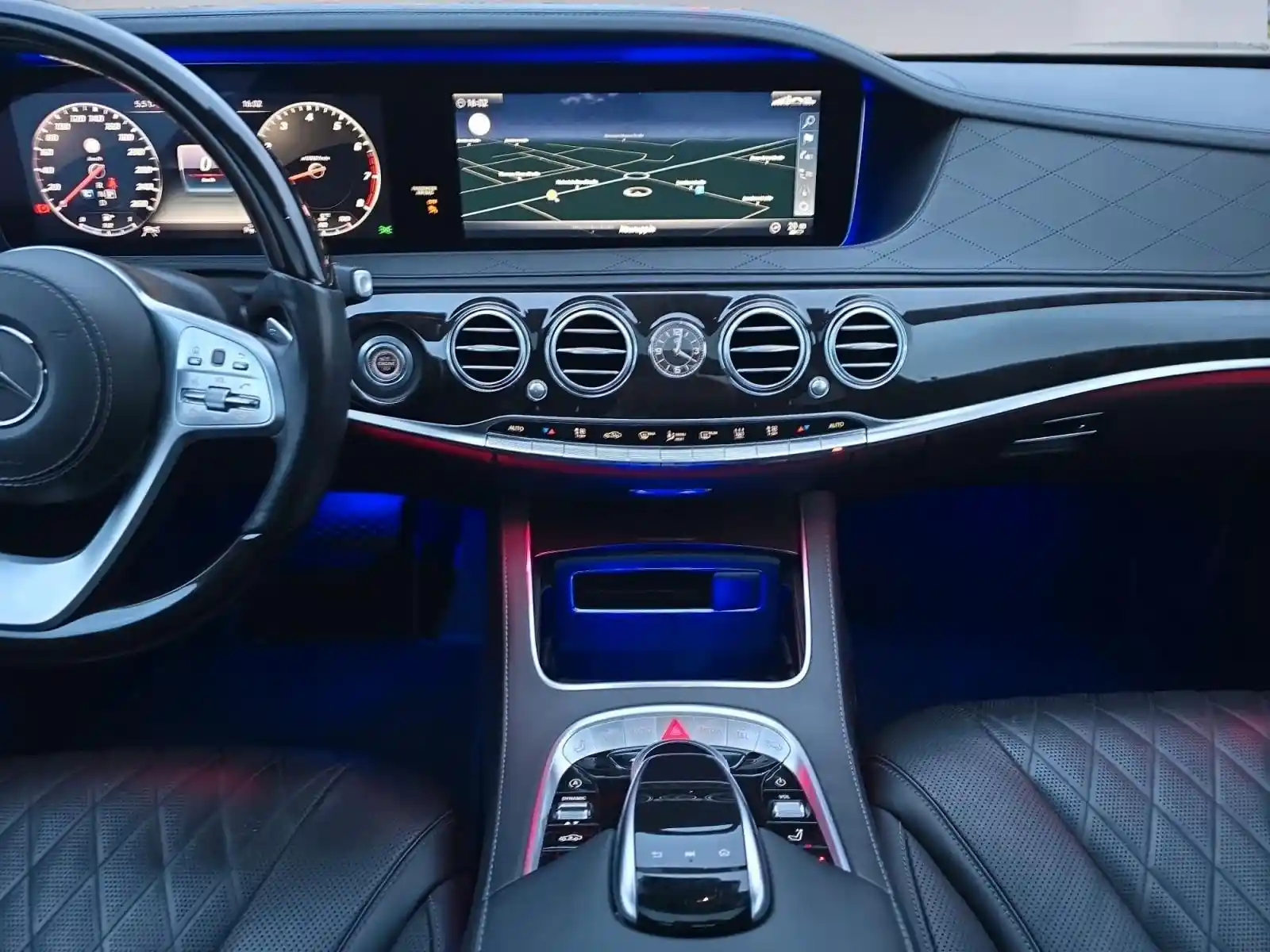 Mercedes-Benz S 560