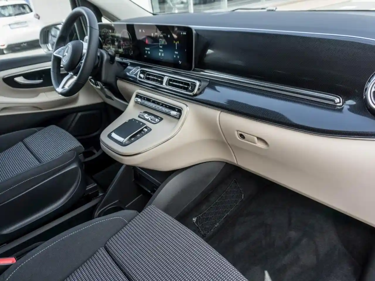 Mercedes-Benz V 250