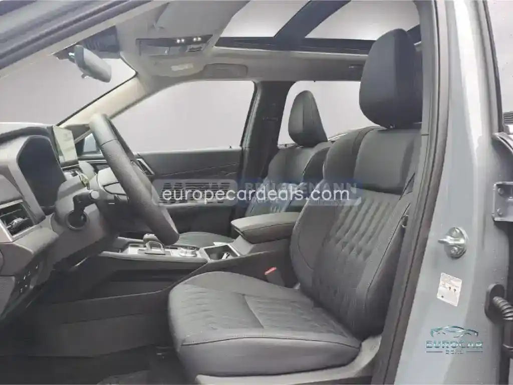 Mitsubishi Plug-in Hybrid Outlander