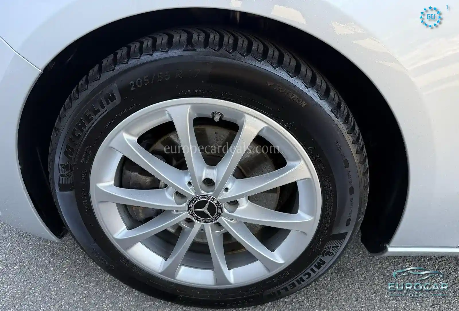 Mercedes-Benz B 220