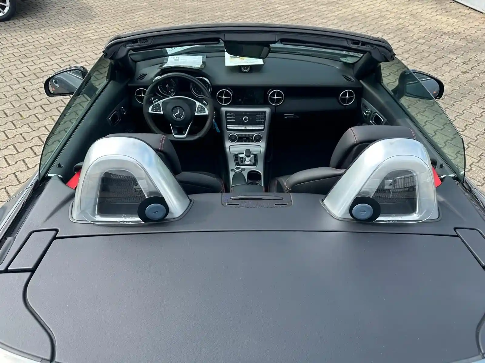 Mercedes-Benz SLC 300