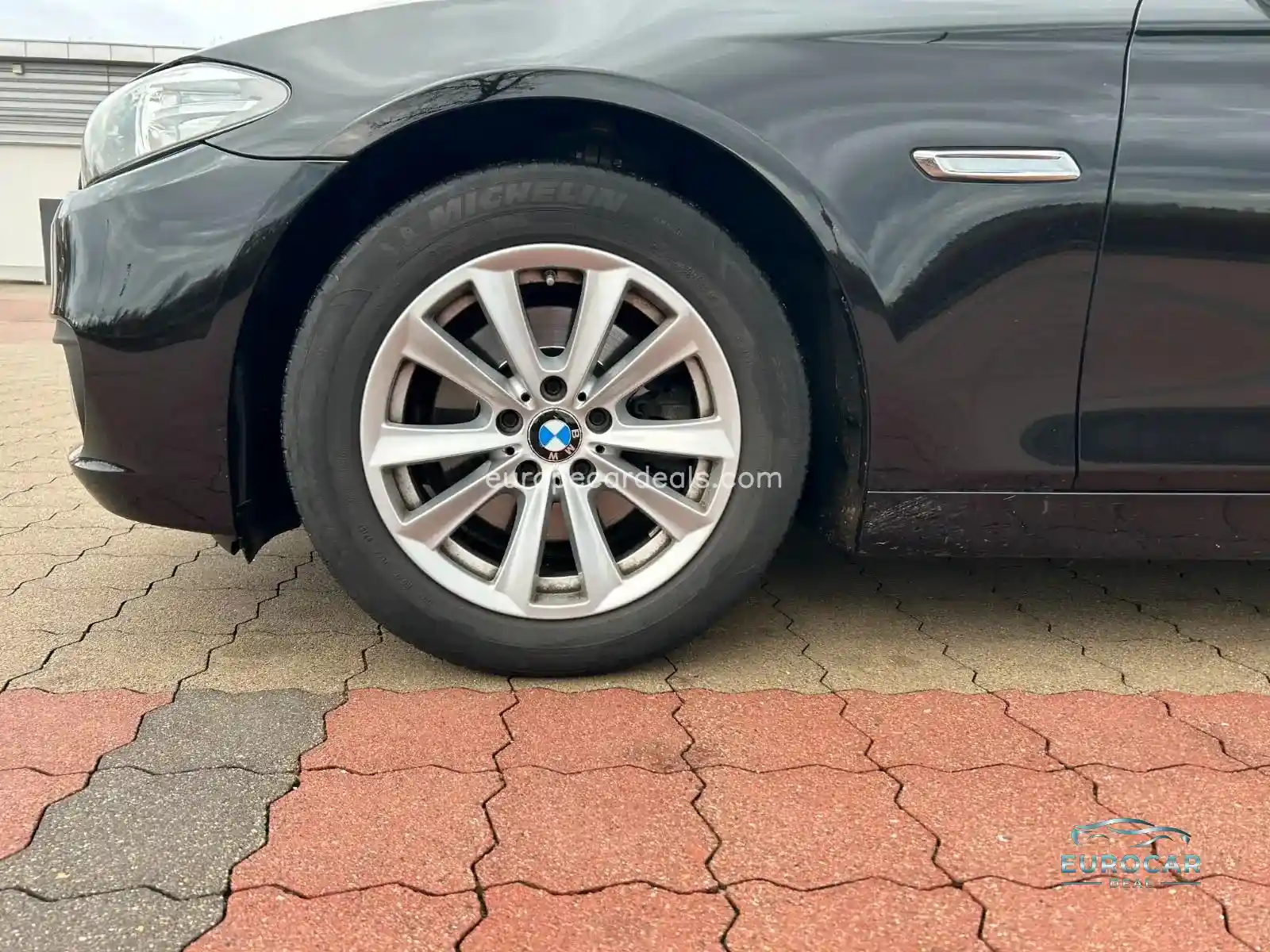 BMW 518