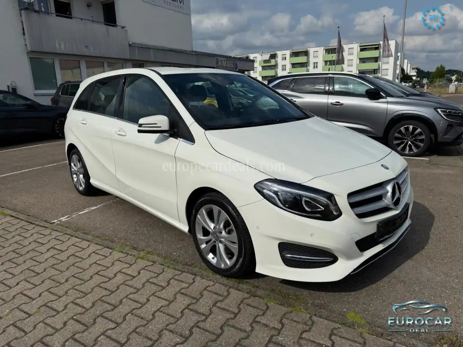 Mercedes-Benz B 180