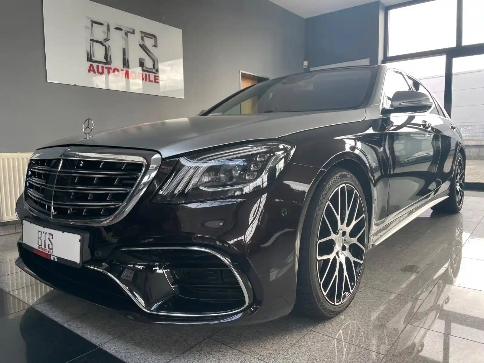 Mercedes-Benz S 560