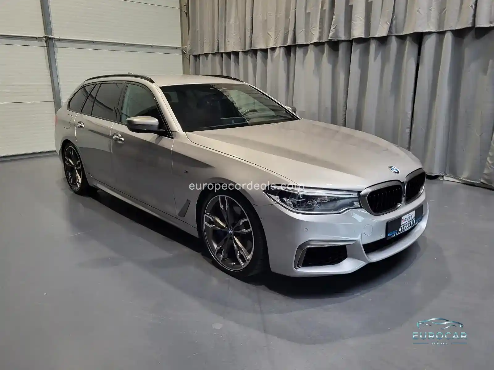 BMW M550