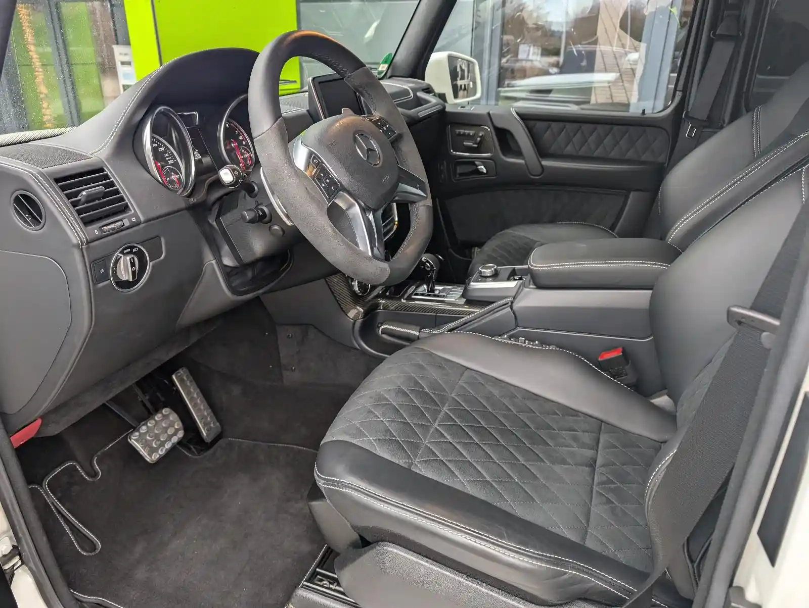 Mercedes-Benz G 500