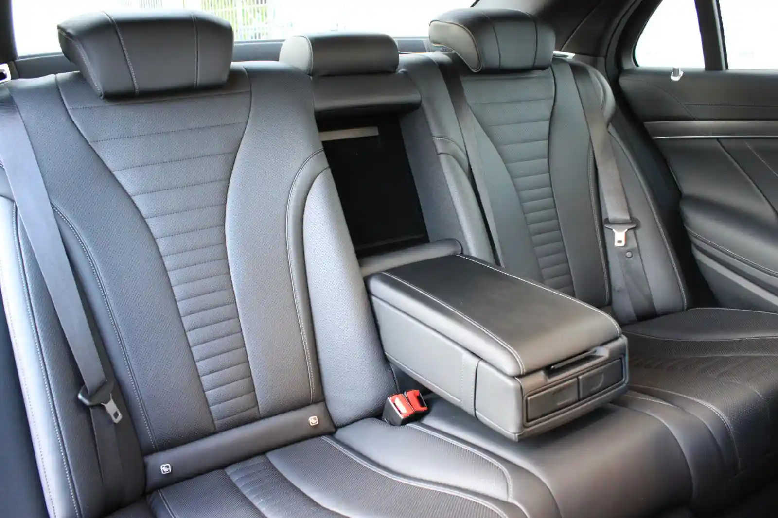 Mercedes-Benz S 560