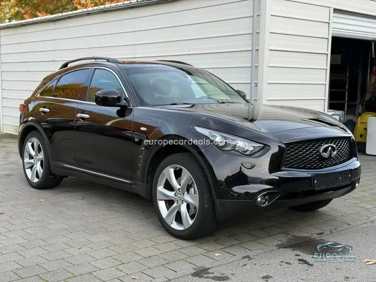 Infiniti QX70