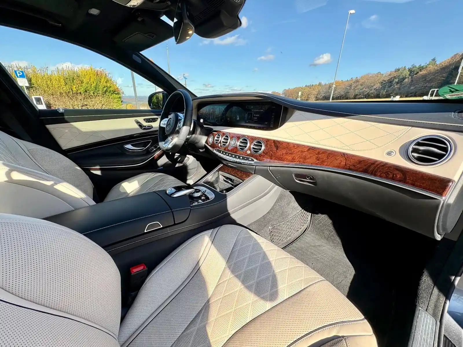Mercedes-Benz S 560