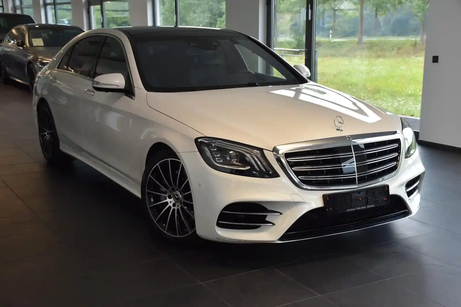Mercedes-Benz S 560