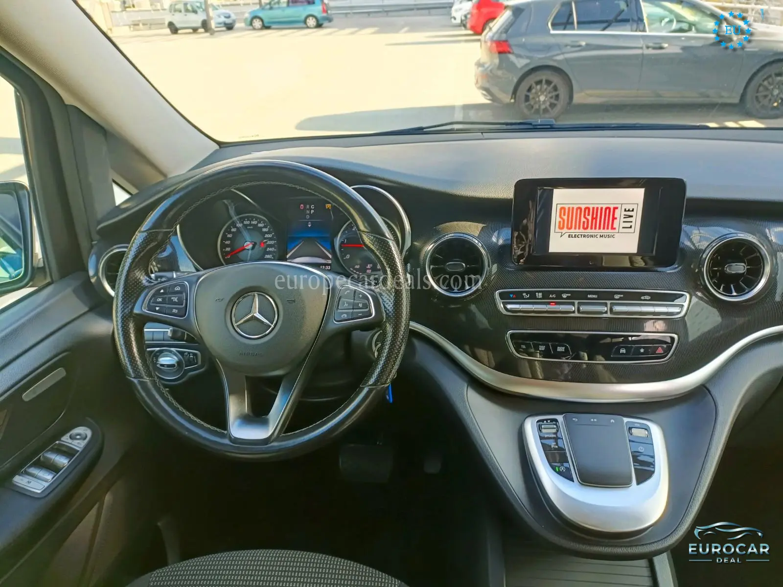 Mercedes-Benz V 220