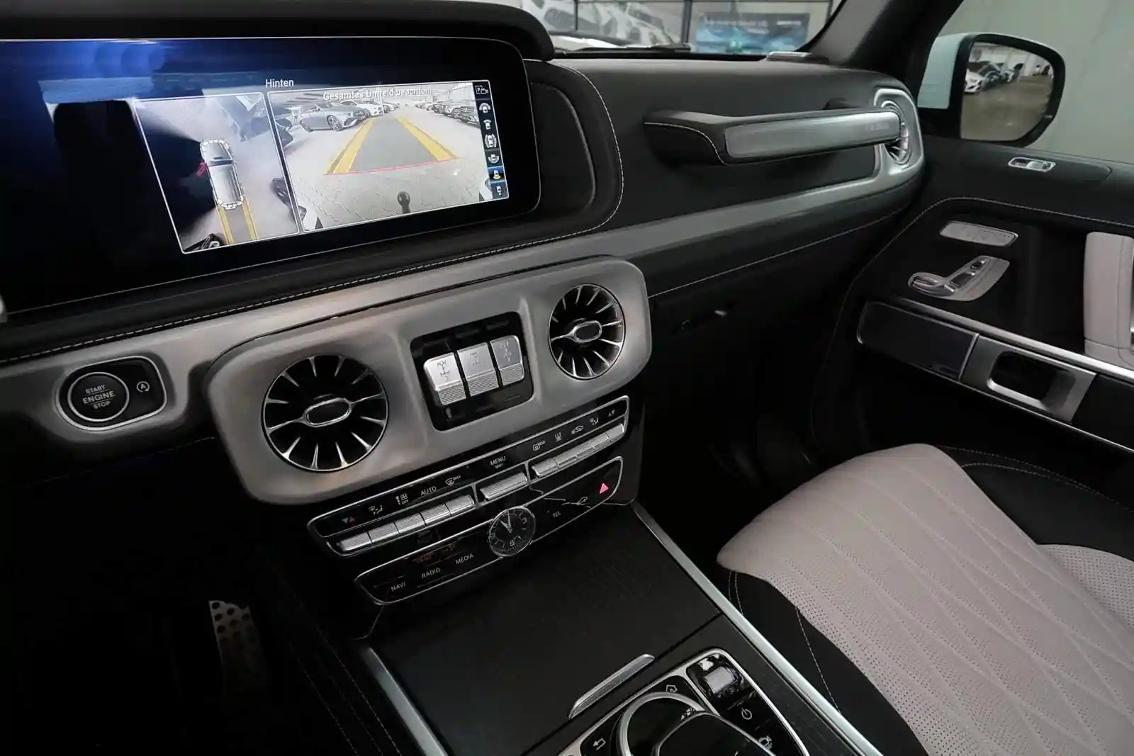 Mercedes-Benz G 500
