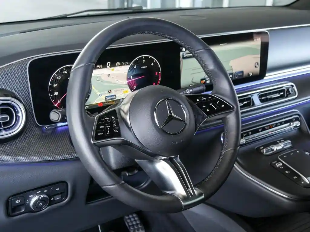 Mercedes-Benz V 250