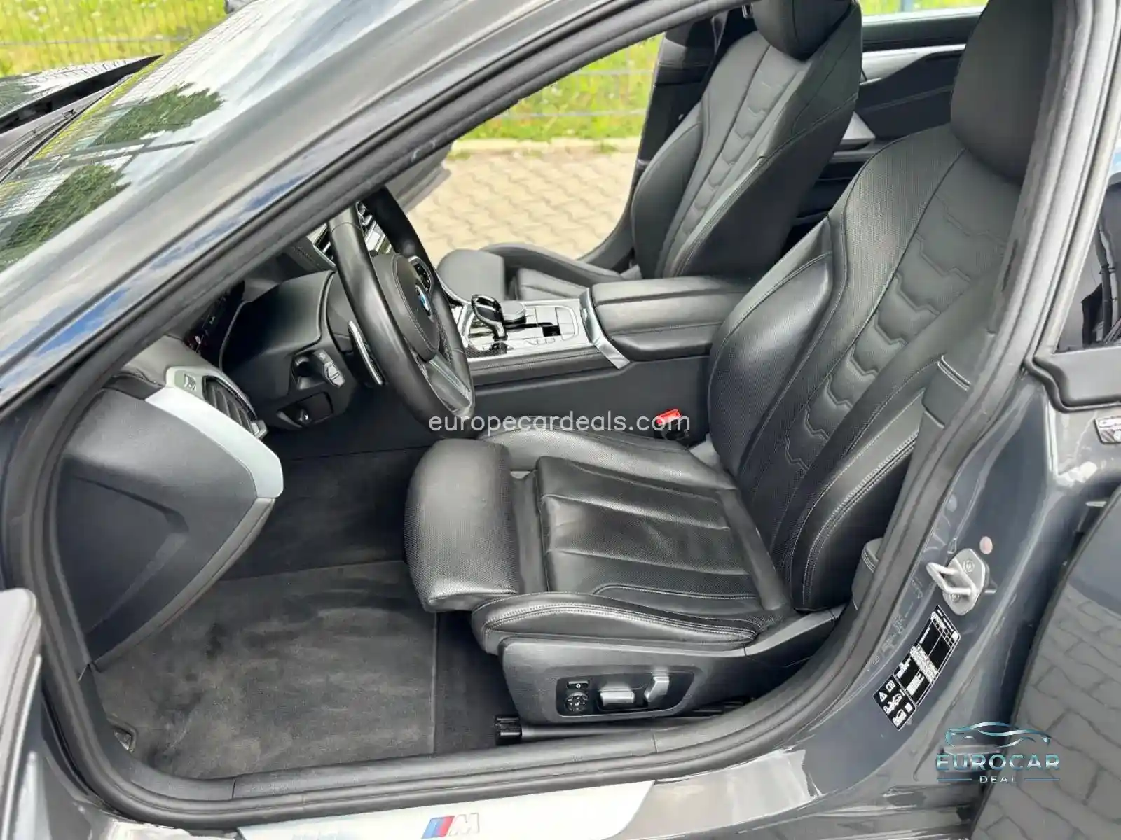 BMW 840