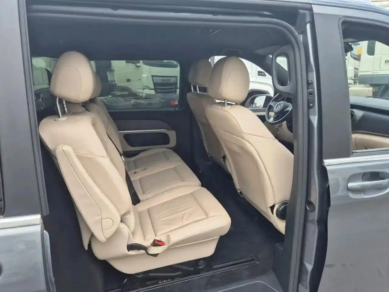 Mercedes-Benz V 250