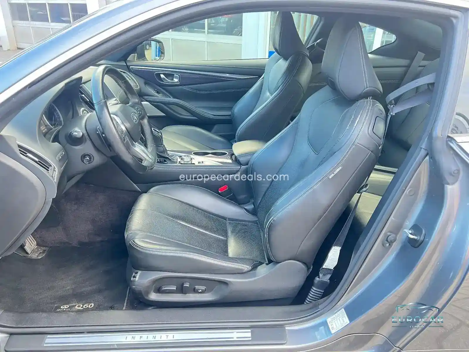 Infiniti Q60