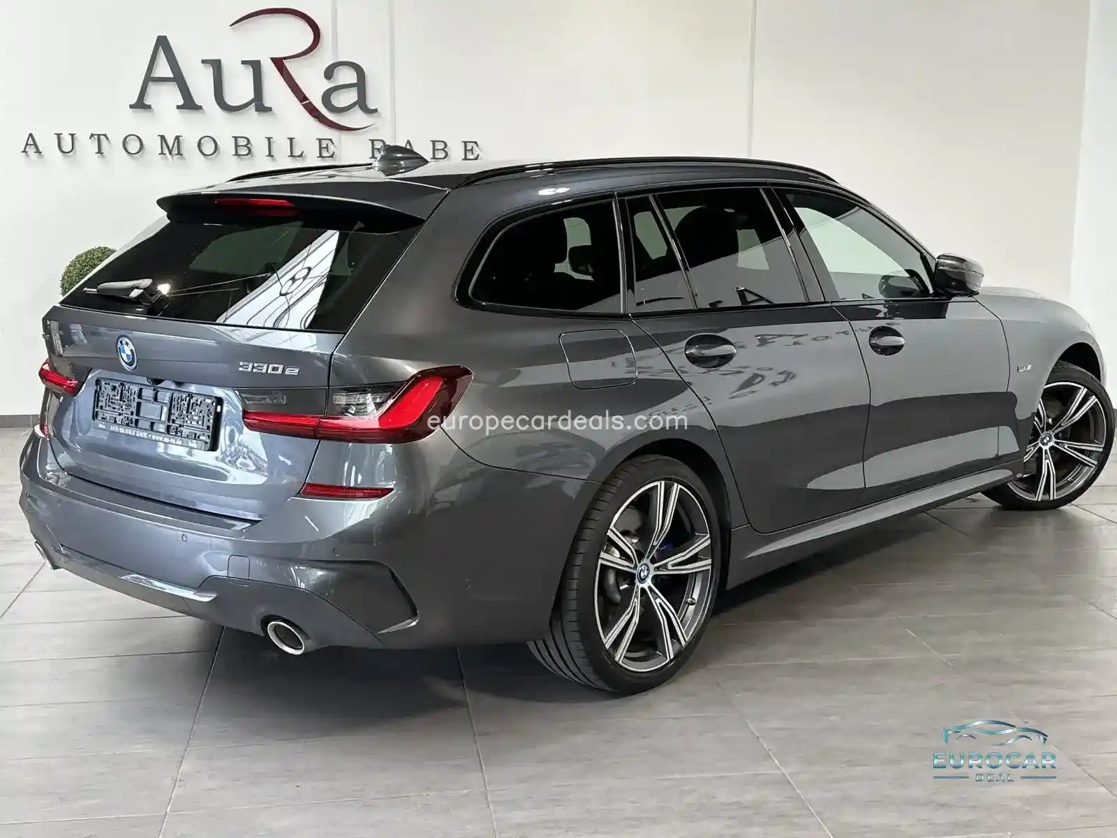 BMW 330