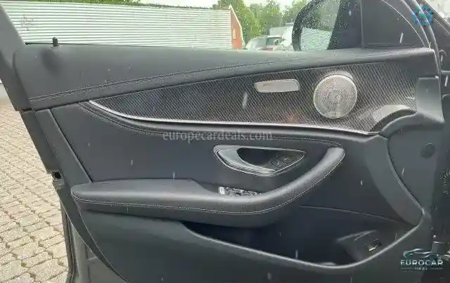 Mercedes-Benz E 400