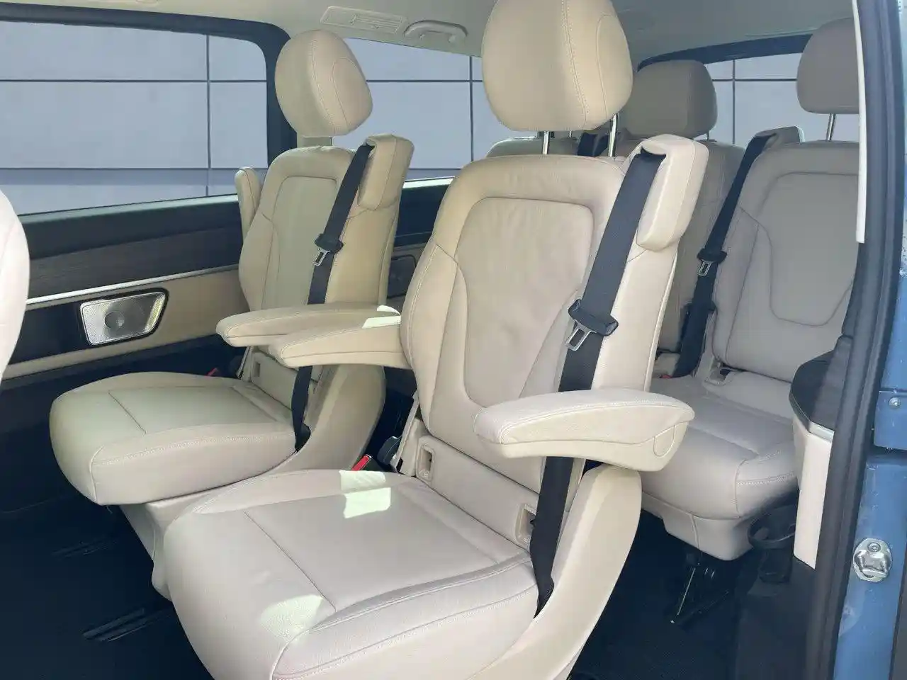 Mercedes-Benz V 250