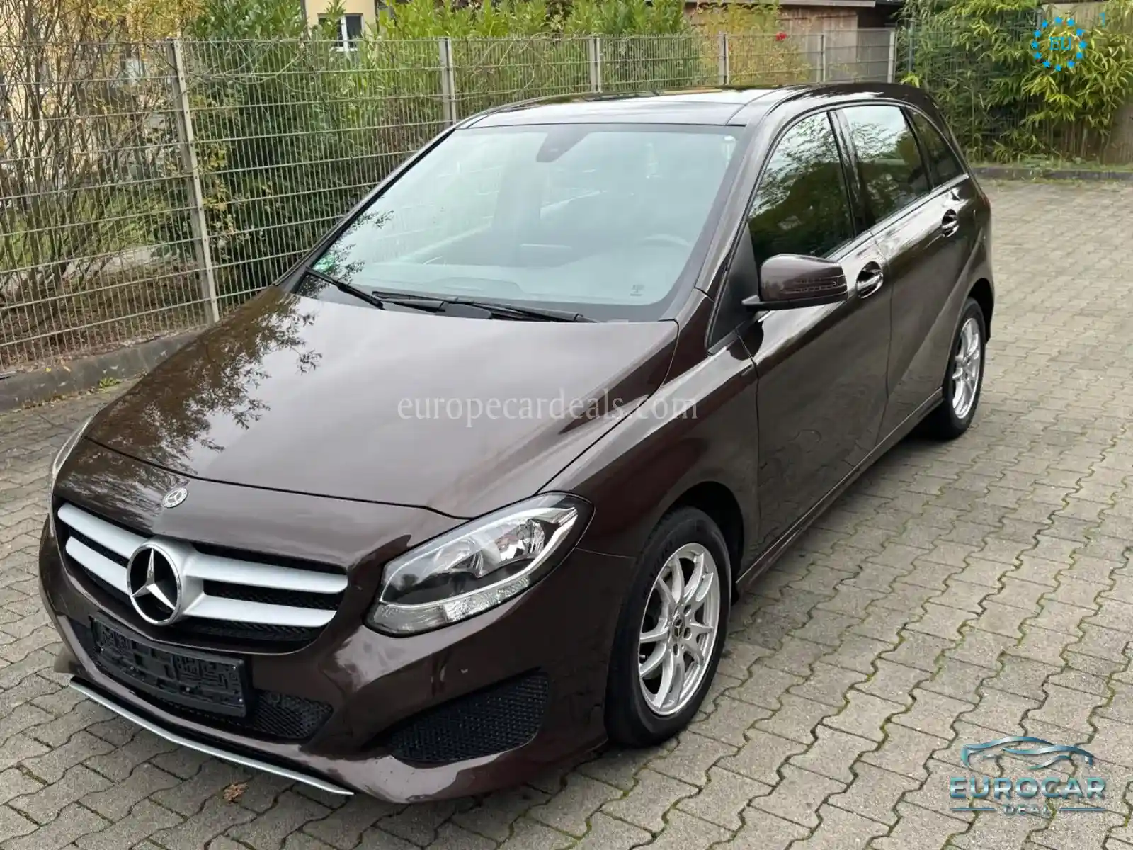 Mercedes-Benz B 220