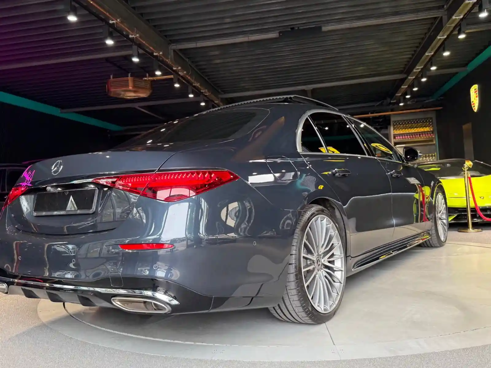 Mercedes-Benz S 500