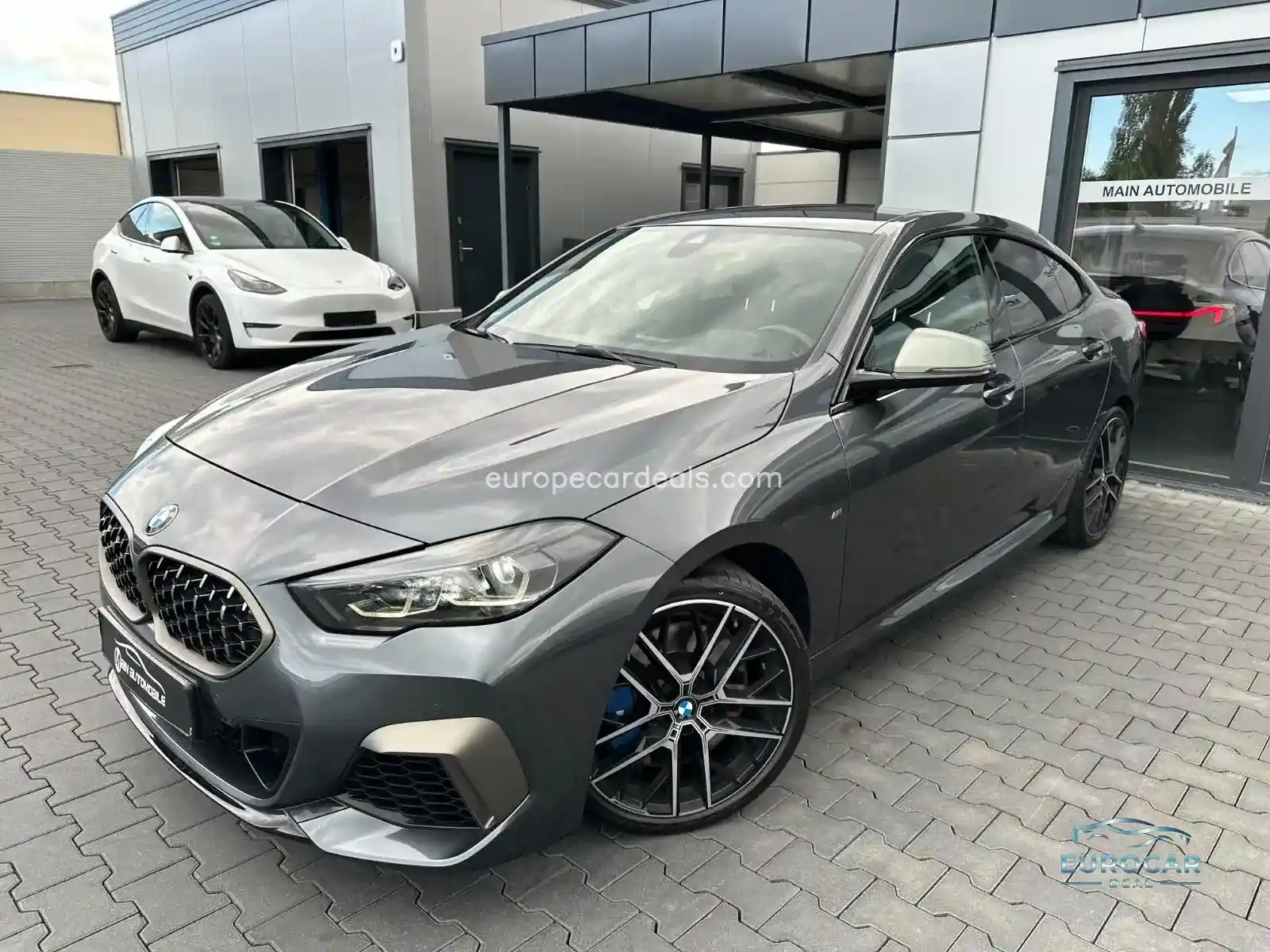 BMW M235