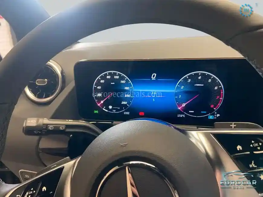 Mercedes-Benz B 200