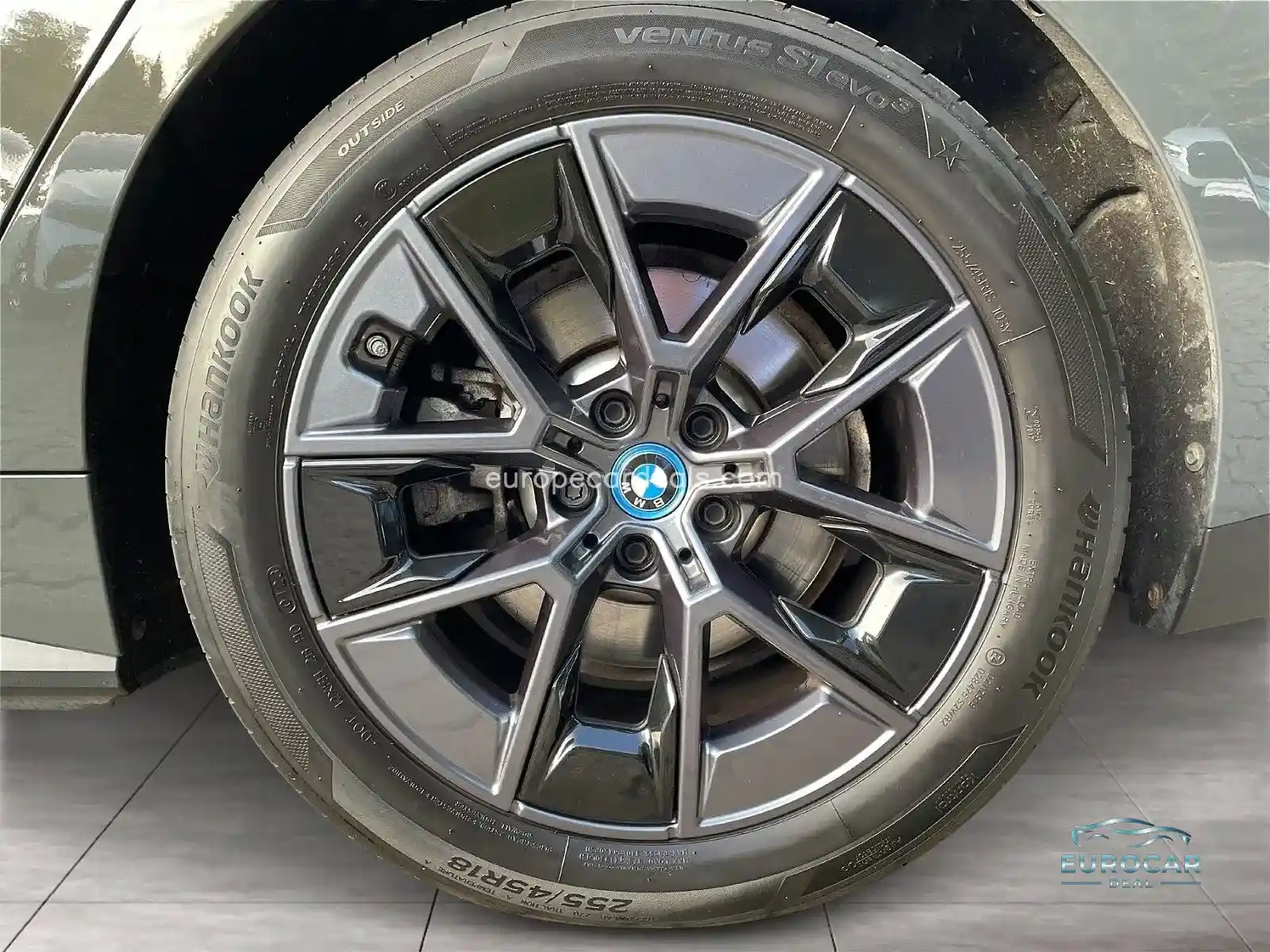 BMW i4