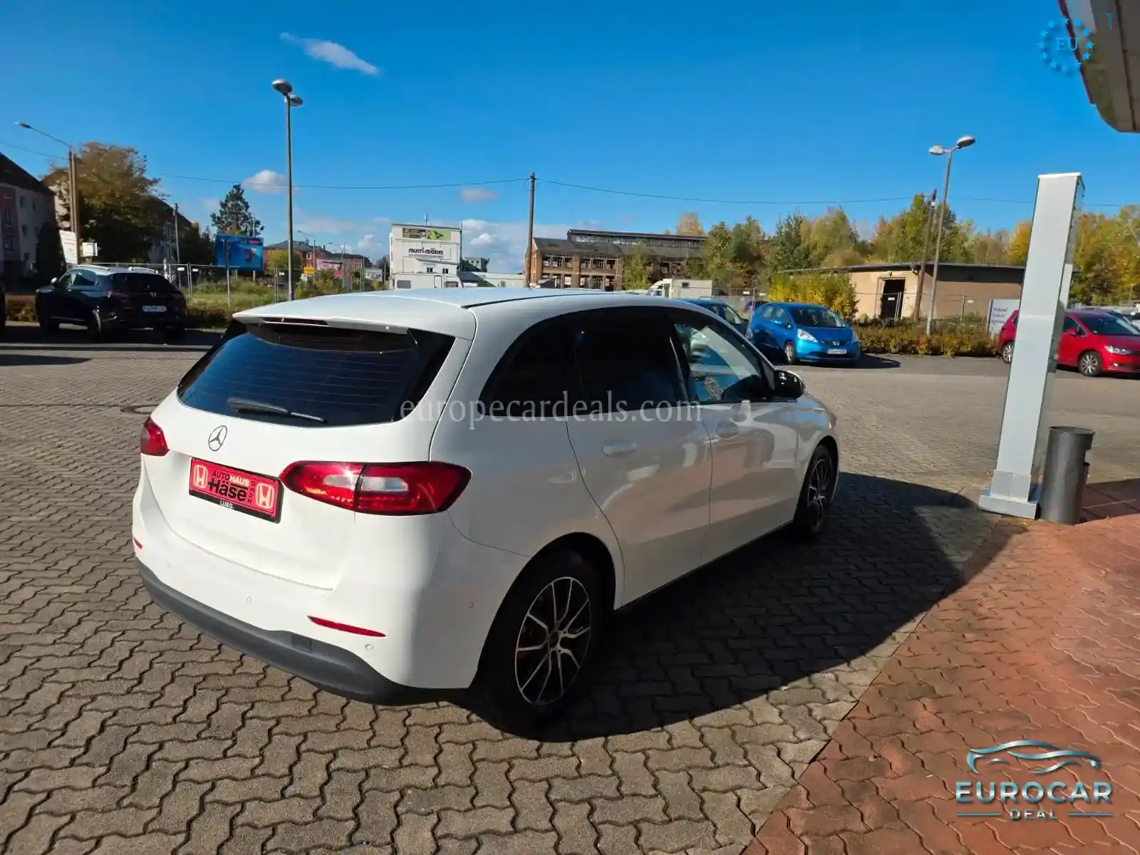 Mercedes-Benz B 180