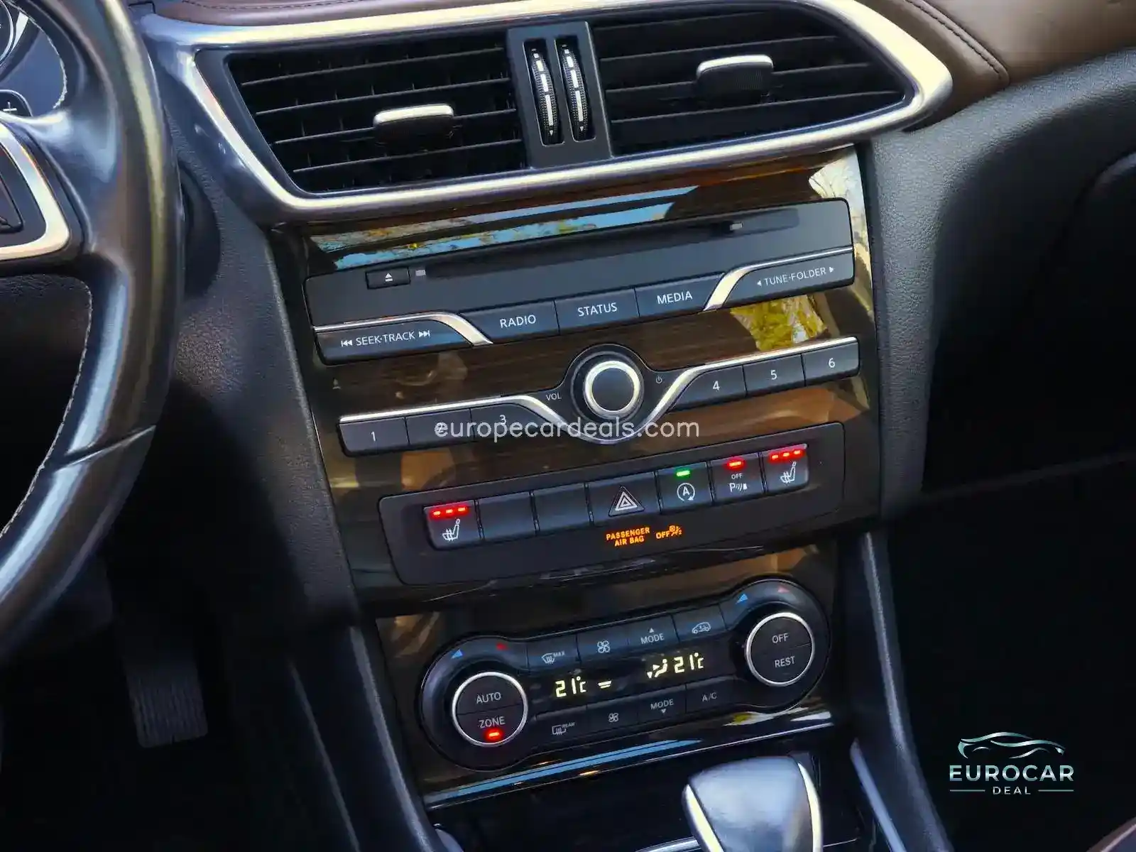 Infiniti QX30