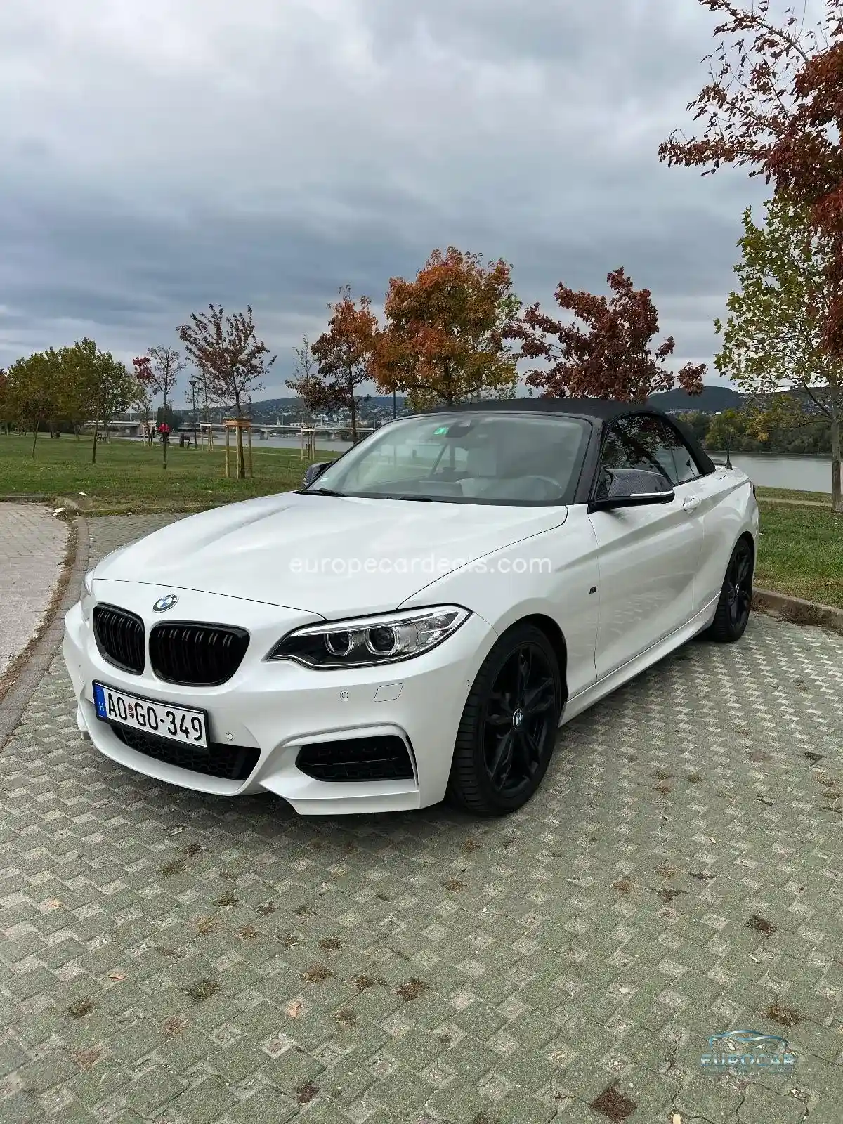 BMW M240i