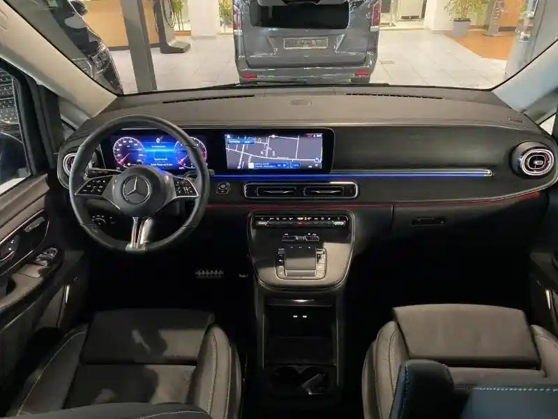 Mercedes-Benz V 250