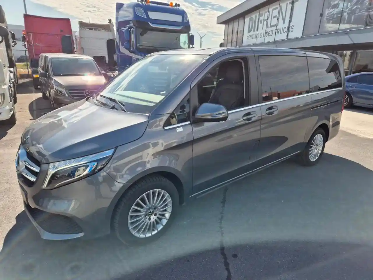 Mercedes-Benz V 250