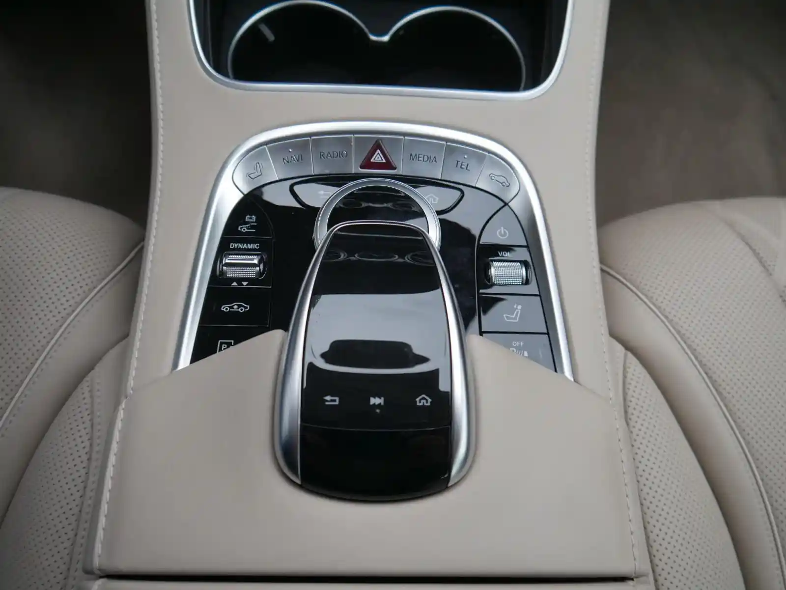 Mercedes-Benz S 560