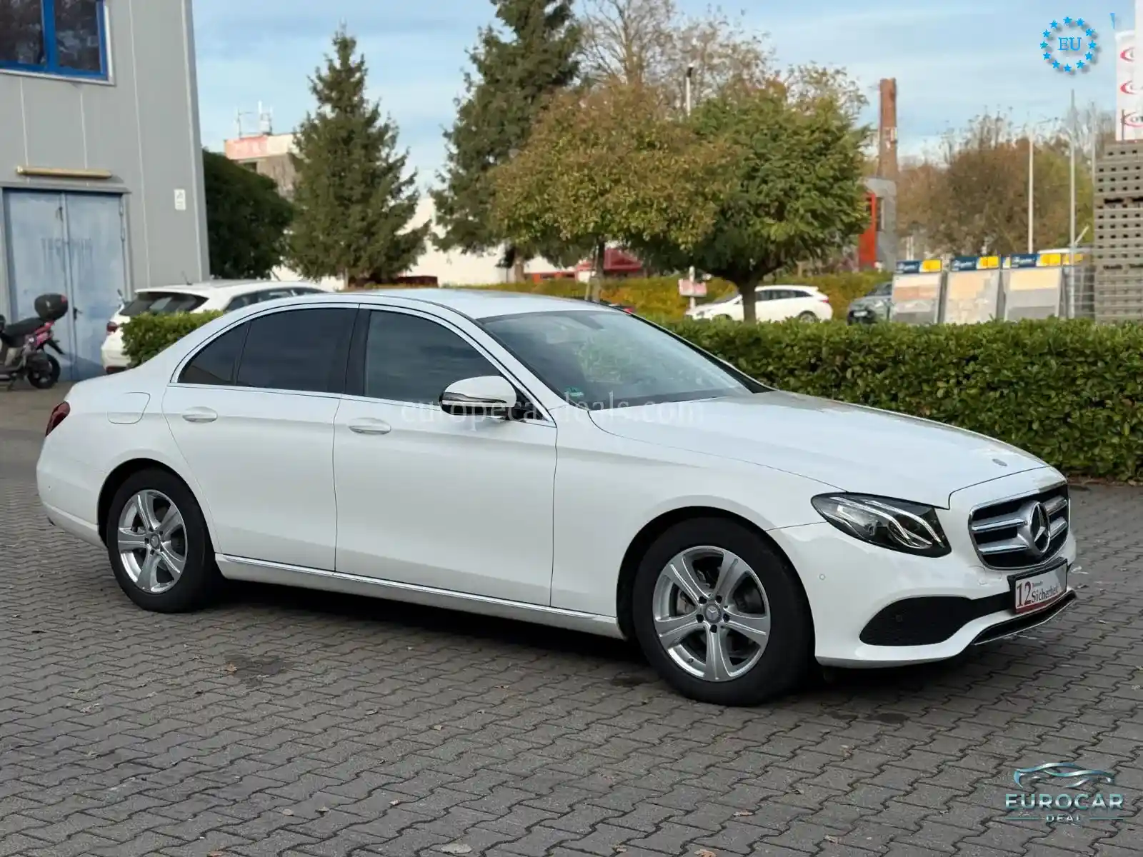 Mercedes-Benz E 200
