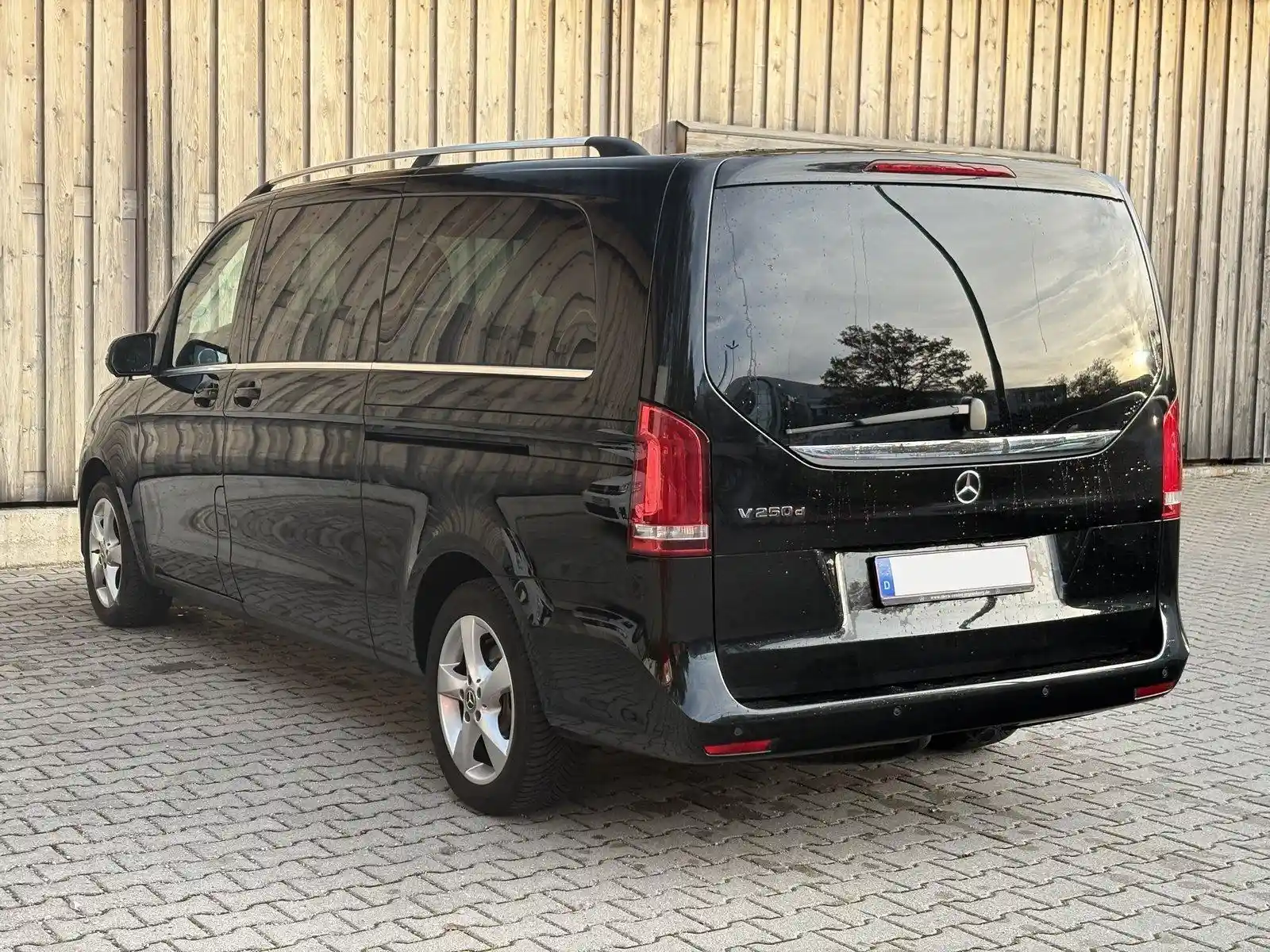Mercedes-Benz V 250